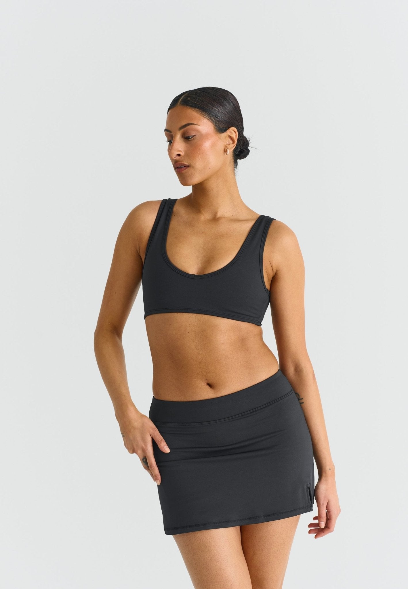 A - Line Mini Skirt - Black - tjuso