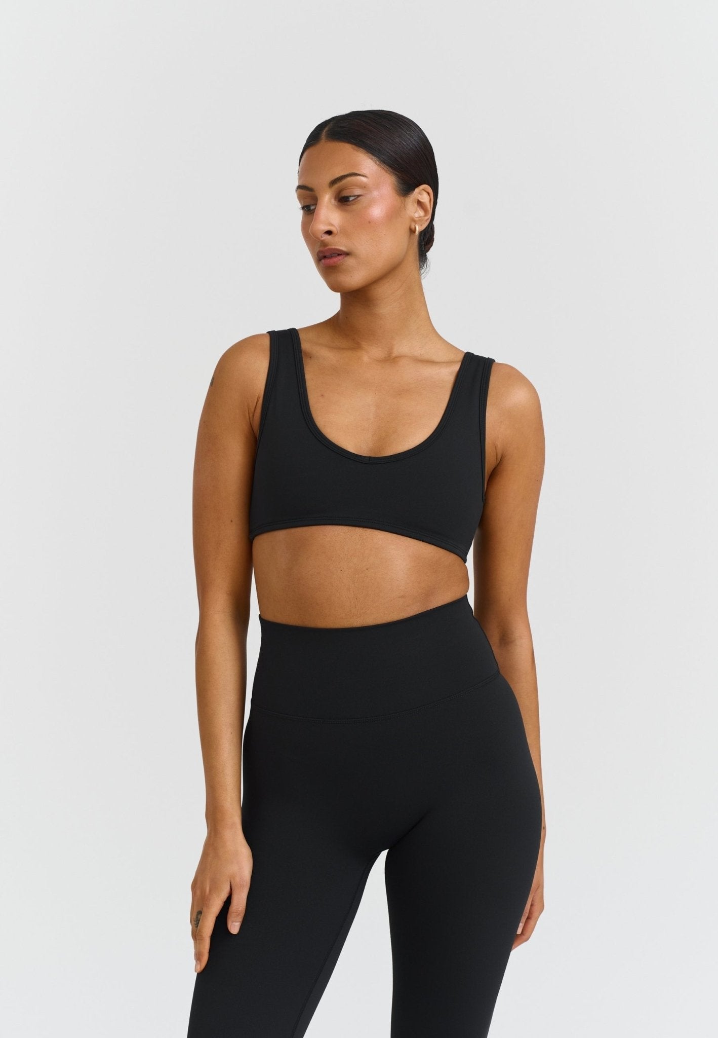 Deep V - Neck Bra - Black - tjuso